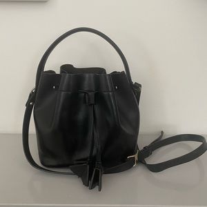 Black Bucket Bag